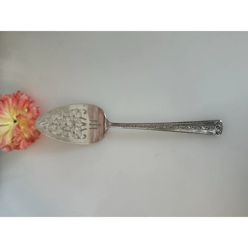 Vintage Wm Rogers & Son International Blossom 9